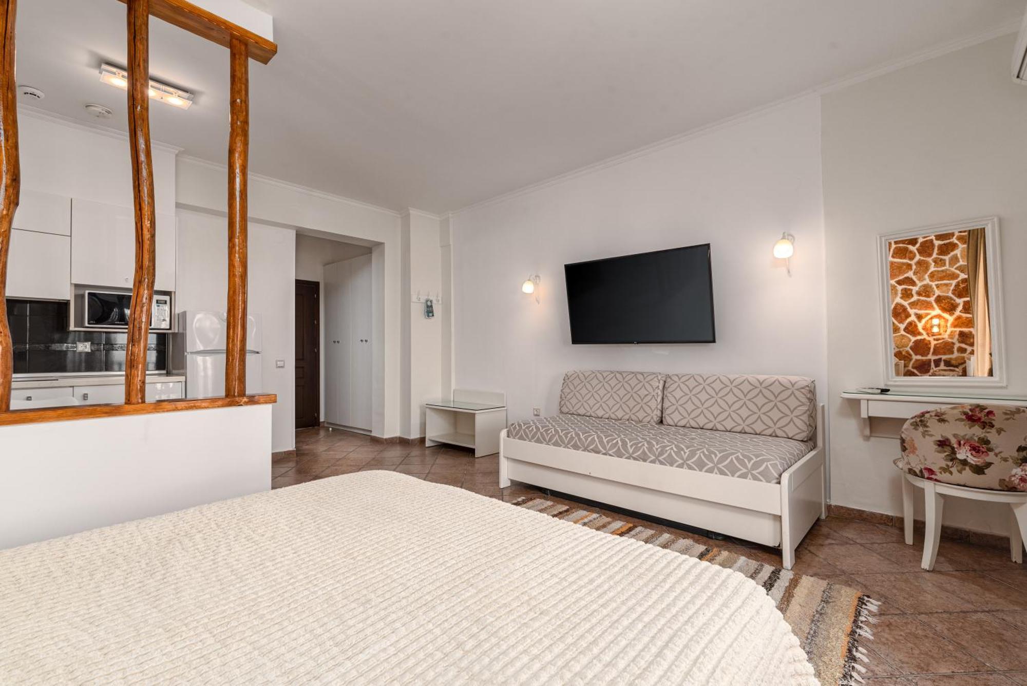 Aparthotel Aeollos 3*