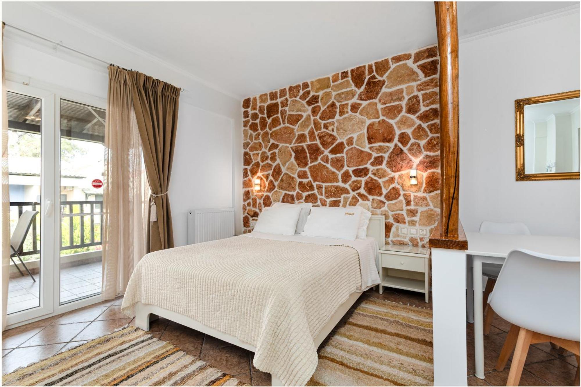 Aeollos Aparthotel Pefkochori