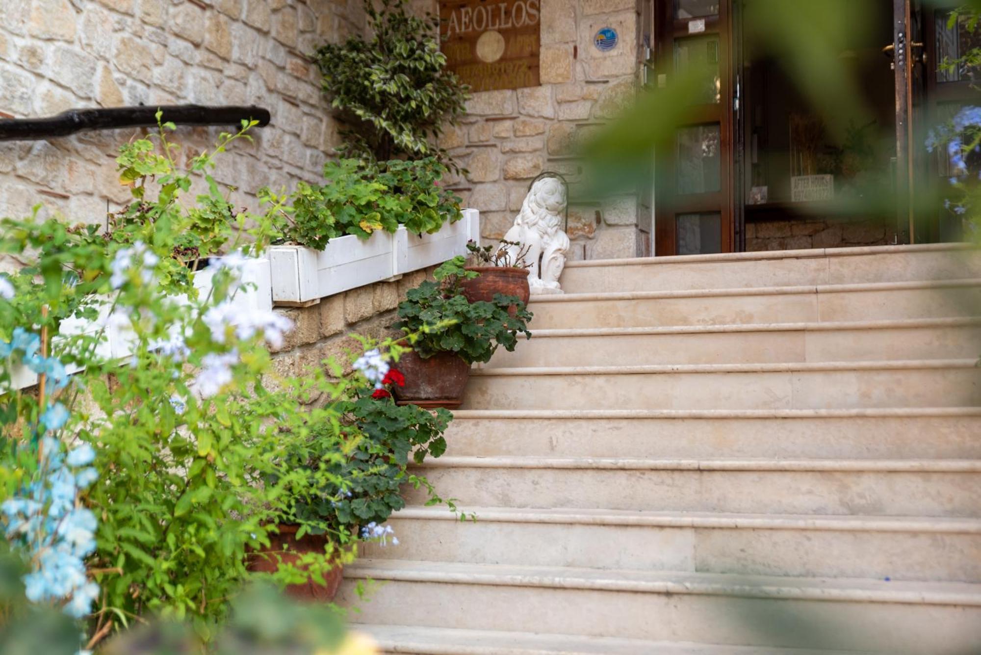 Aparthotel Aeollos